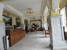 The New Castle Hotel