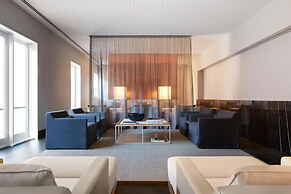 Little National Hotel Canberra