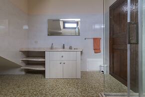 ANAELEHOUSEAPARTMENTS L.T.B.