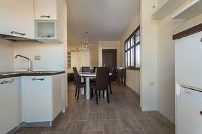 ANAELEHOUSEAPARTMENTS L.T.B.