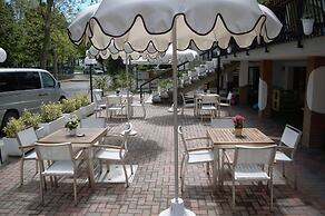Hotel Lux