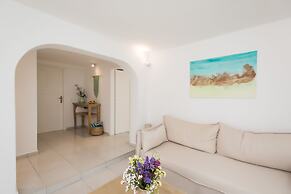 Charissi Hotel