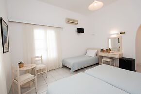 Charissi Hotel