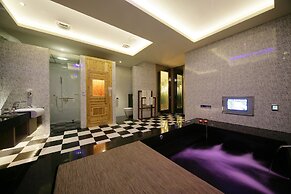 Dubai Villa Motel