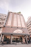 Waugh Den Hotel