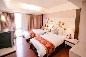 Waugh Den Hotel