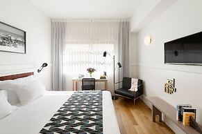 Lily & Bloom Hotel
