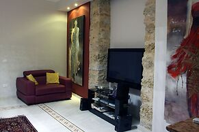 Abatellis Luxury