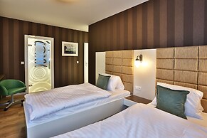 VIP Apartments