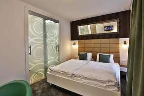 VIP Apartments