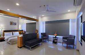 Hi5 Hotel & Experience