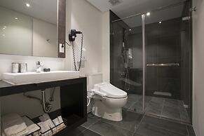 P&F Hotel