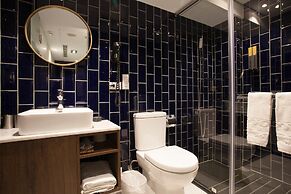 P&F Hotel