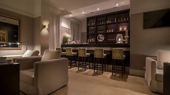 Universal Boutique Hotel