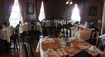Lynwood Inn