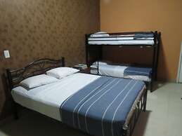Hostal Cocos Inn