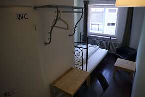 Station Hostel For Backpackers