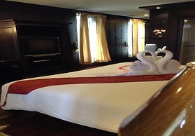 Takolaburi Cultural Resort