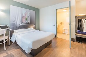 B&B HOTEL Grenoble Université 1