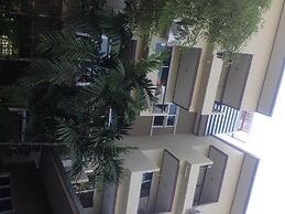 Benjamas Place