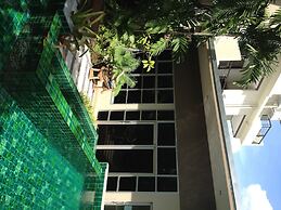Benjamas Place