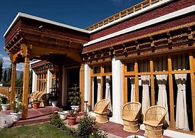 Saboo Resorts