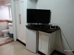 Ralph Anthony Suites