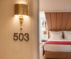 The 7 Hotel
