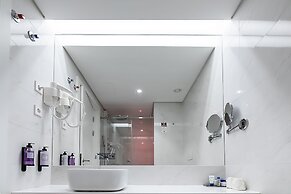 The 7 Hotel