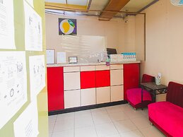 OYO 790 Mango Inn