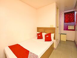 OYO 790 Mango Inn