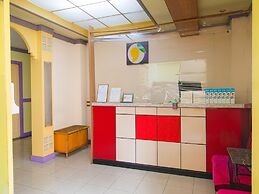 OYO 790 Mango Inn
