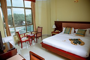 Greenlight Hotel