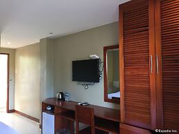 Golden Palm Resort