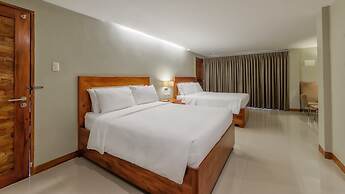 Golden Palm Resort