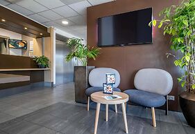 B&B HOTEL Niort Marais Poitevin Est