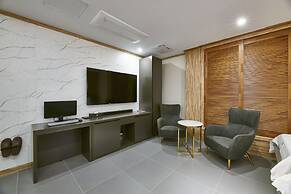 Hotel Aura