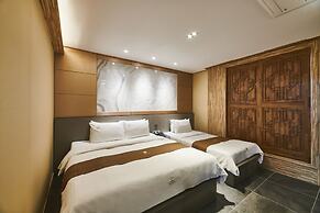 Hotel Aura