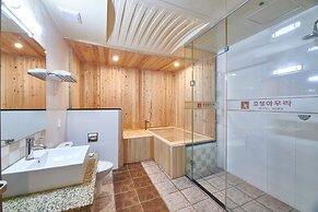 Hotel Aura