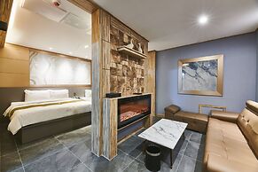 Hotel Aura