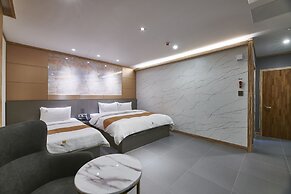 Hotel Aura