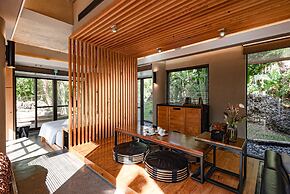 The House 15