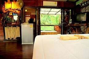 Khao Sok Tree House