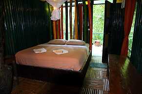 Khao Sok Tree House