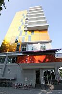 Aqueen Hotel Paya Lebar