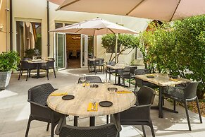 Logis Hôtel Restaurant Spa Parenthèse