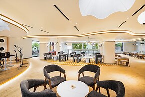 Fox Hotel Nagoya Batam