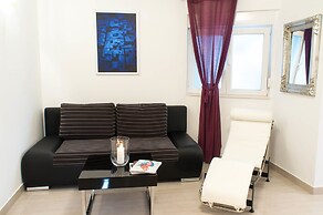 Split Oasis Apartments