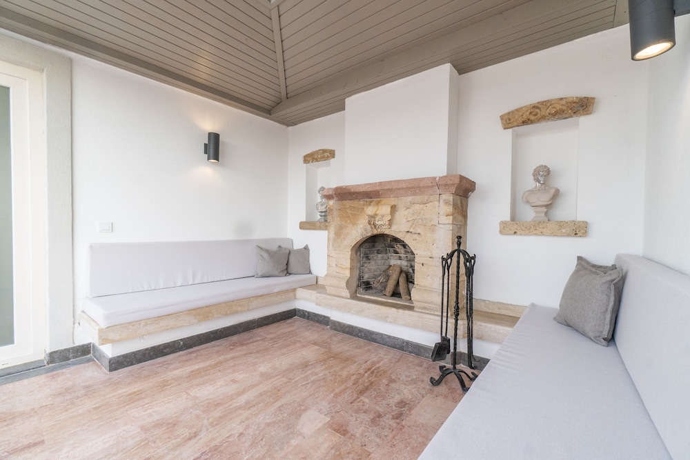 Elementa Boutique Hotel