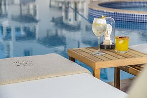 Elementa Boutique Hotel